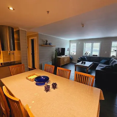 In Fjellstua 7 *